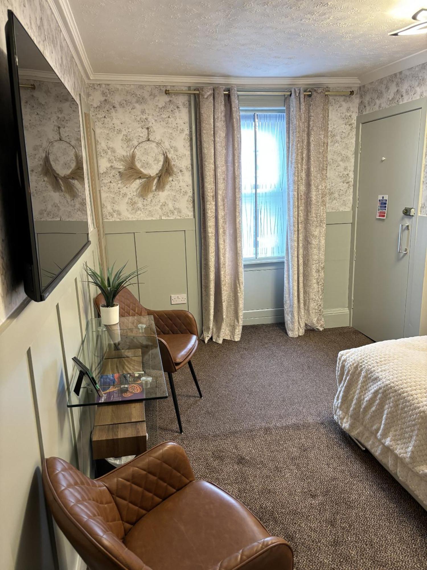 The Blackhorse 3*
