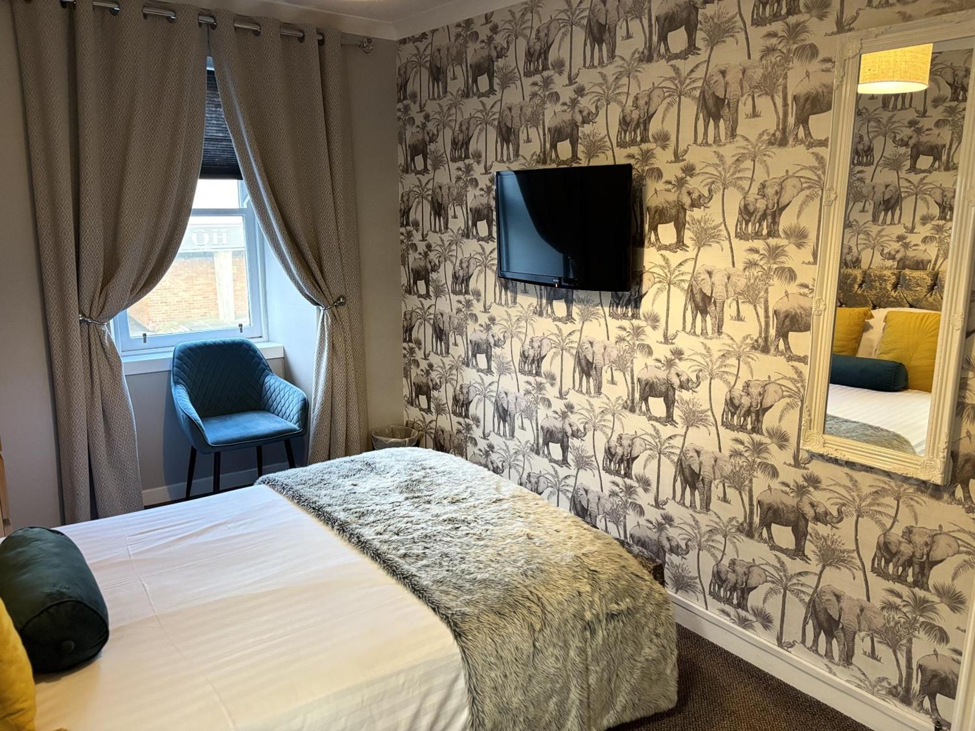 The Blackhorse 3*